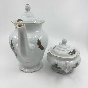Royal Kent Poland Teapot Sugar Bowl Set Holly Berry Gold Trim Holiday Serveware